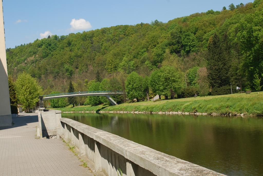 Penzion Diana Teplice nad Becvou Bagian luar foto