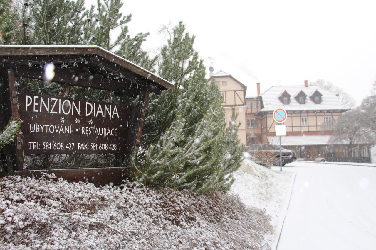 Penzion Diana Teplice nad Becvou Bagian luar foto